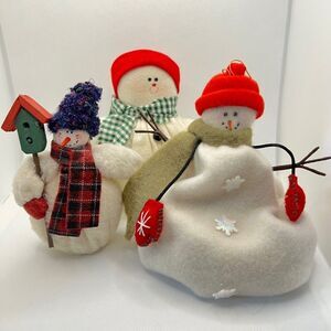 Snowmen Set of 3 Handmade Adorable Winter Decor (Bx Bear)